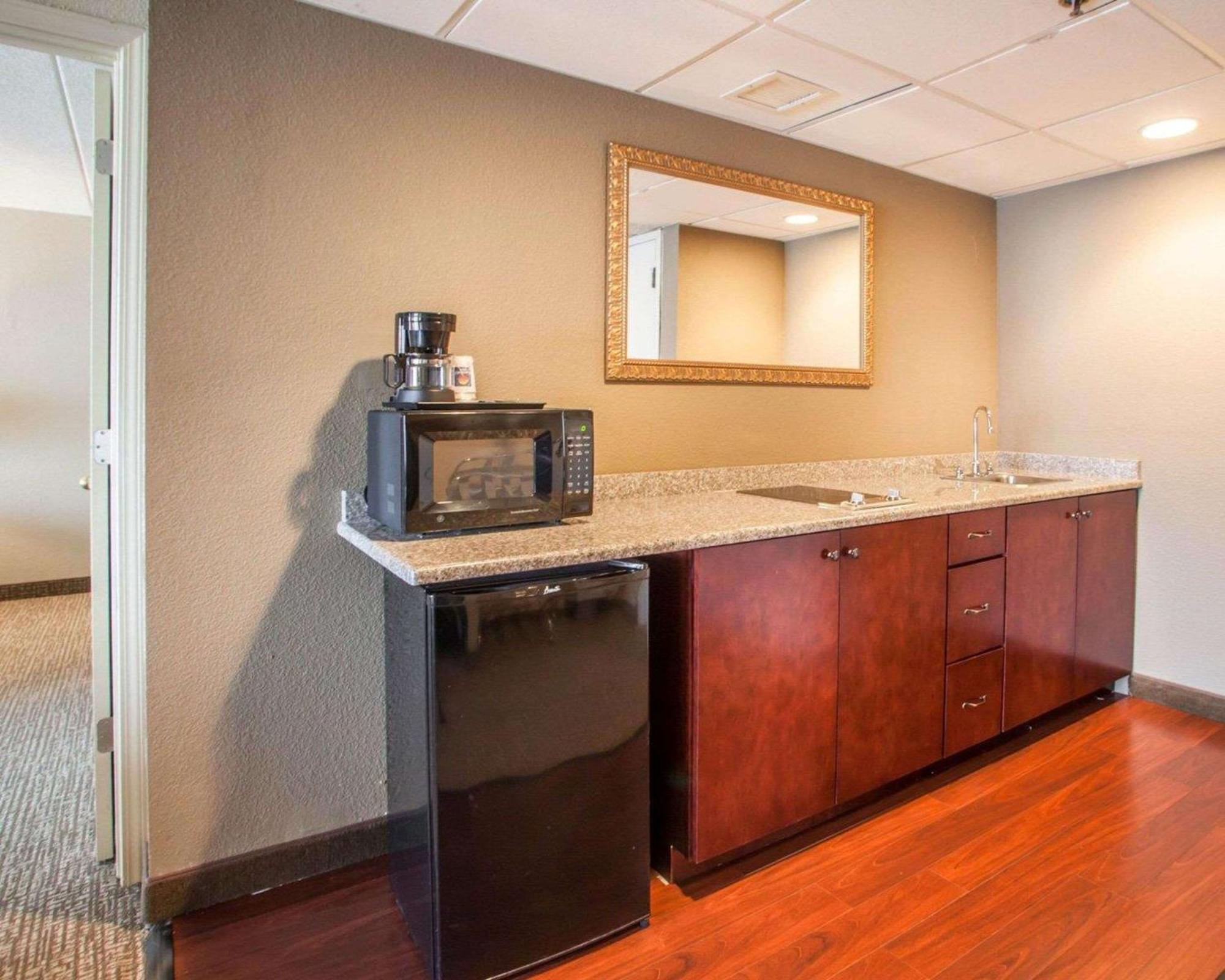 Quality Inn & Suites Orland Park - Chicago Buitenkant foto