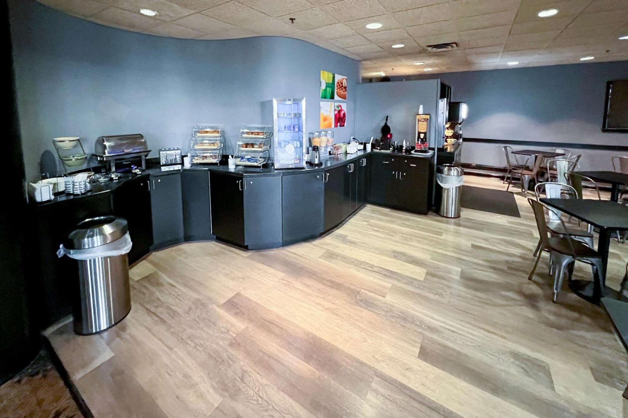 Quality Inn & Suites Orland Park - Chicago Buitenkant foto