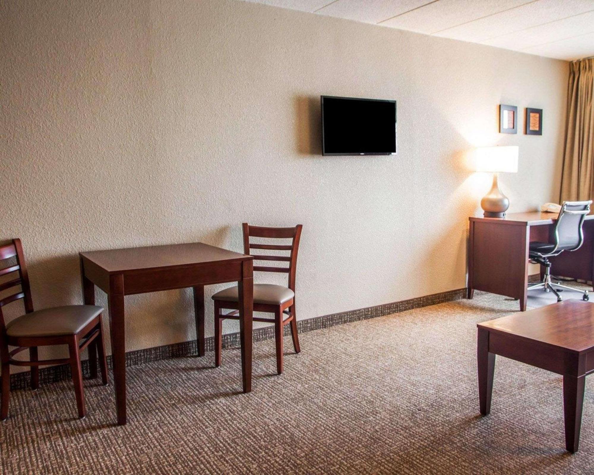Quality Inn & Suites Orland Park - Chicago Buitenkant foto