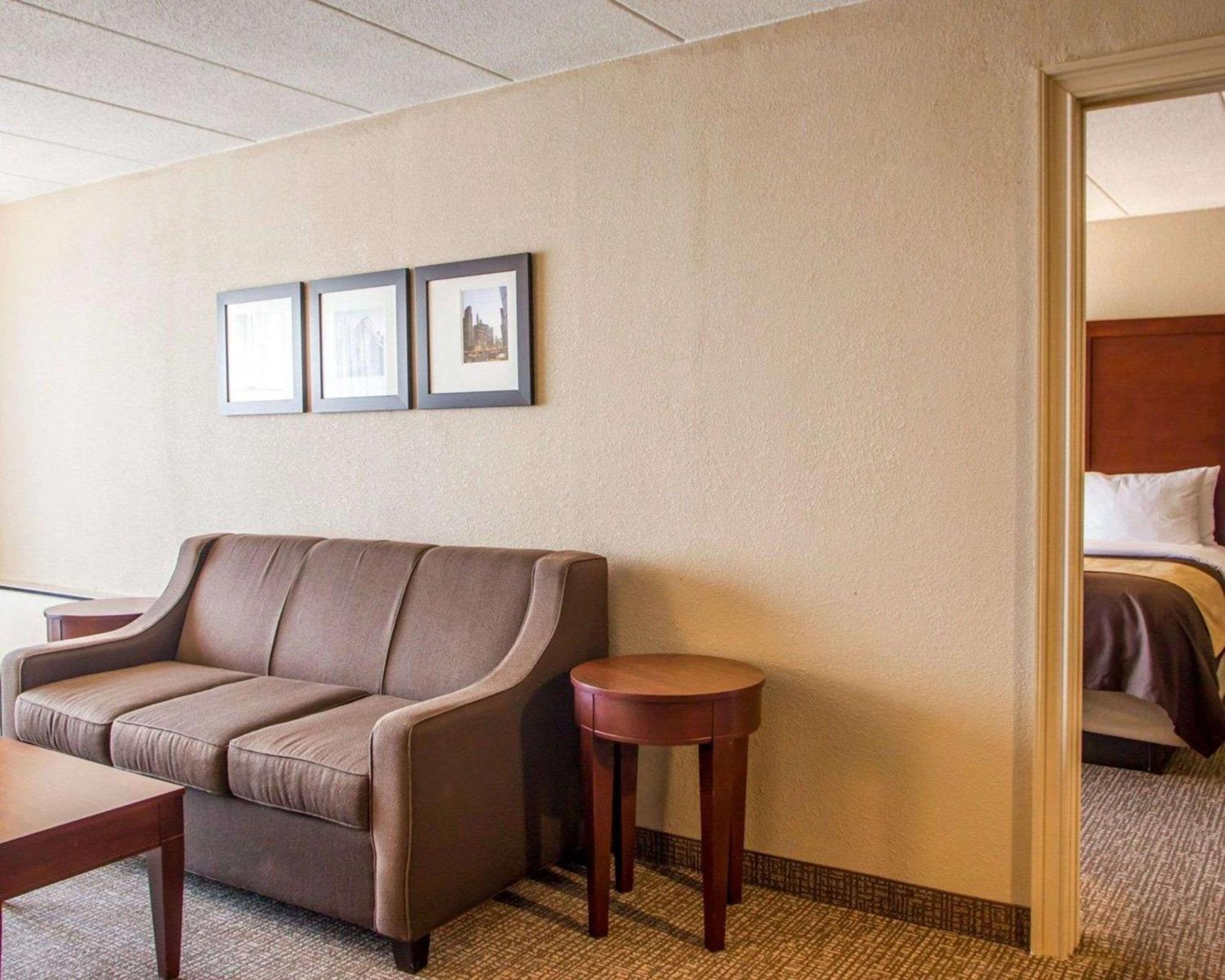 Quality Inn & Suites Orland Park - Chicago Buitenkant foto