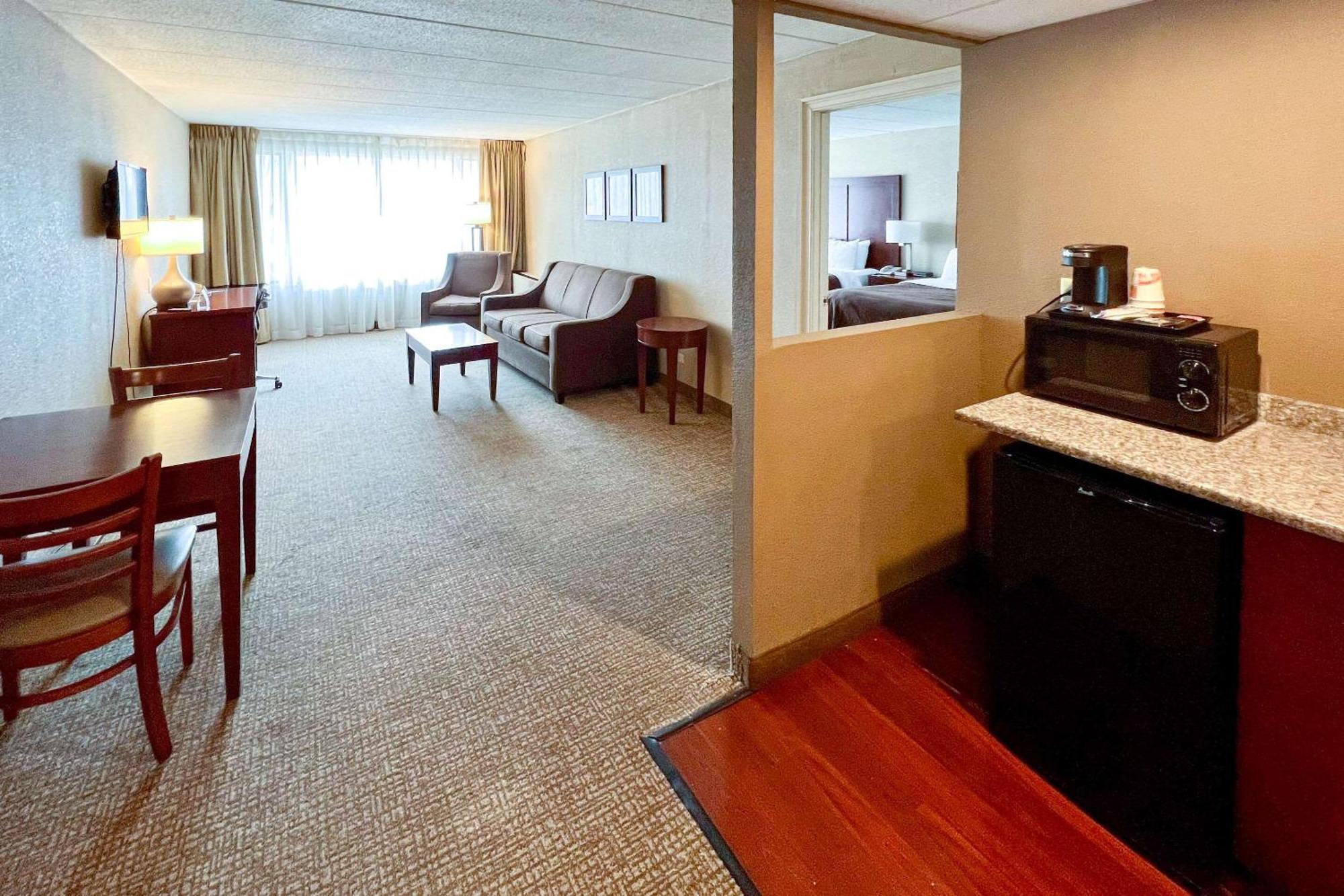 Quality Inn & Suites Orland Park - Chicago Buitenkant foto