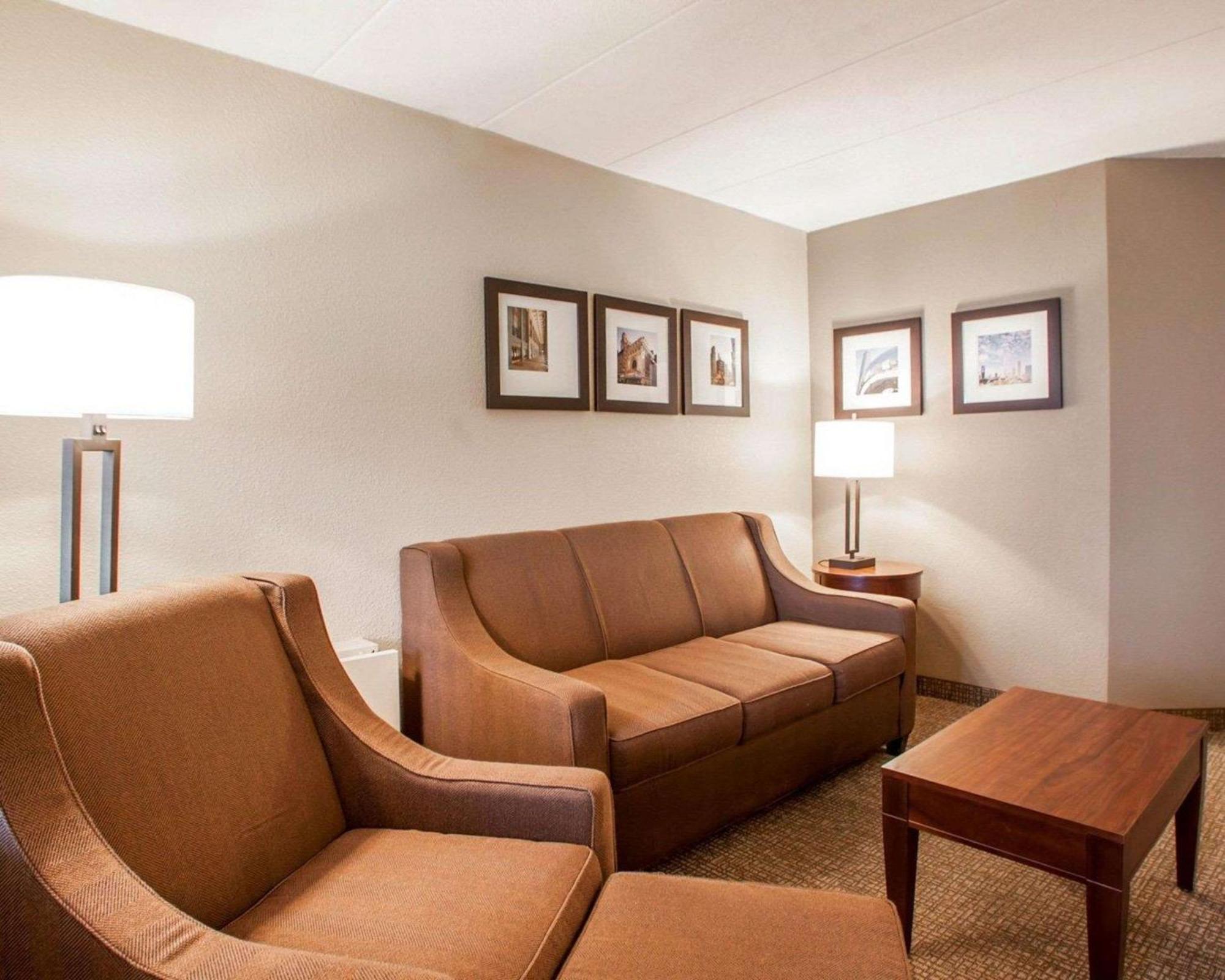 Quality Inn & Suites Orland Park - Chicago Buitenkant foto